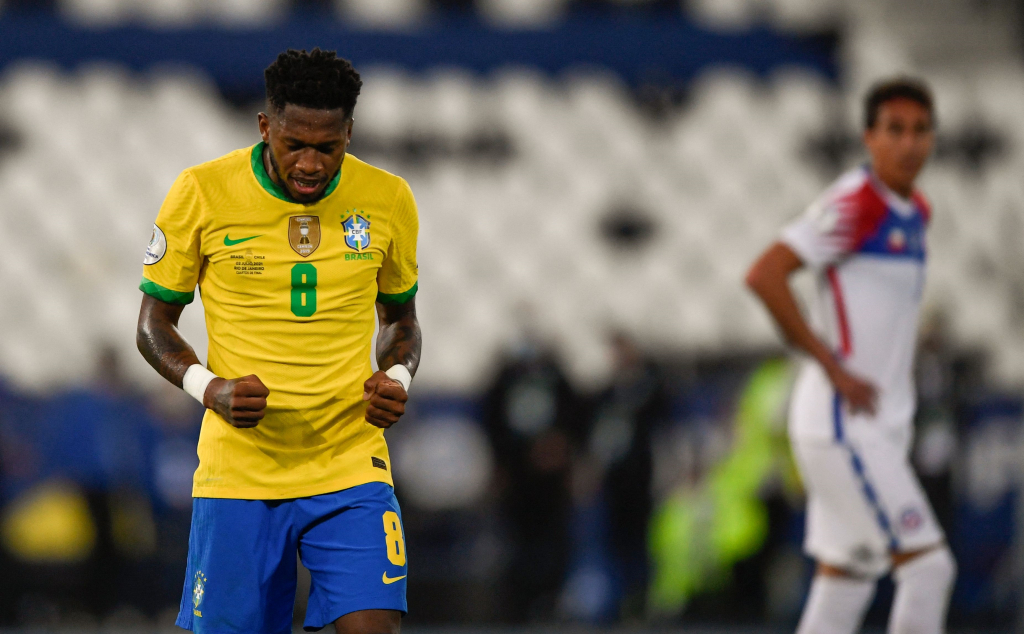 VIDEO: Fred ngừng tấu hài, kiến tạo đẳng cấp ở tuyển Brazil