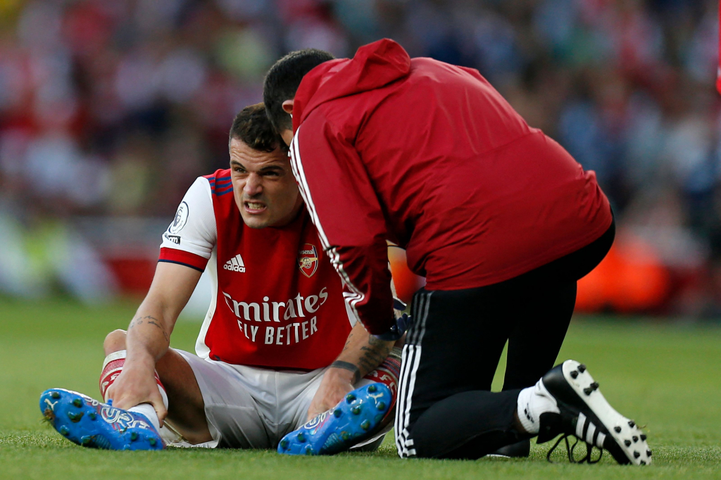 Arsenal báo tin không vui về chấn thương của Xhaka