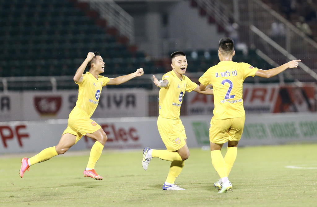 2 lý do tin tưởng Nam Định chắc suất trụ hạng V.League