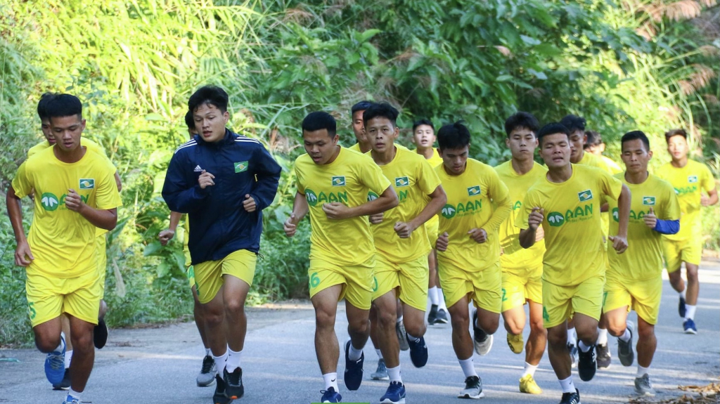 Hai hậu vệ U23 Việt Nam được SLNA đem đi đấu giải U21 Quốc gia 2021