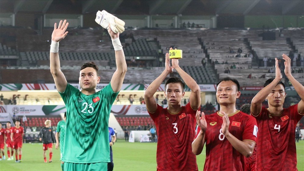 AFF Cup 2020 cận kề, ĐT Việt Nam cuồng quay nỗi nhớ Văn Lâm
