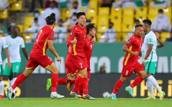 Điểm tin bóng đá tối 16/11: ĐT Việt Nam quyết đấu Saudi Arabia; Barca bán De Jong