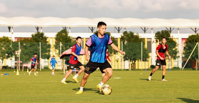 Hà Nội FC ra quyết định khi ĐT Việt Nam triệu tập Hùng Dũng