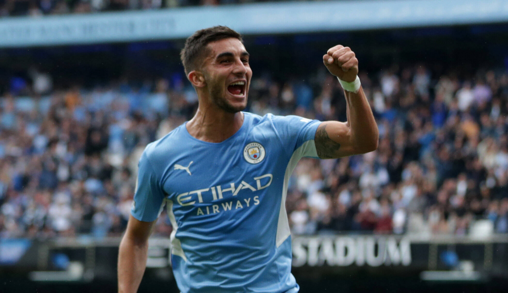 Man City nhận tín hiệu cực vui từ Ferran Torres