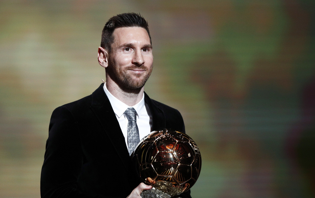 NÓNG: Messi được “thông báo” là chủ nhân của Quả bóng vàng 2021?