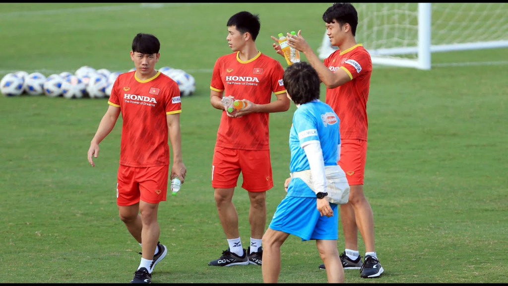 Minh Vương, Đình Trọng báo tin vui, ĐT Việt Nam tự tin chinh phục AFF Cup