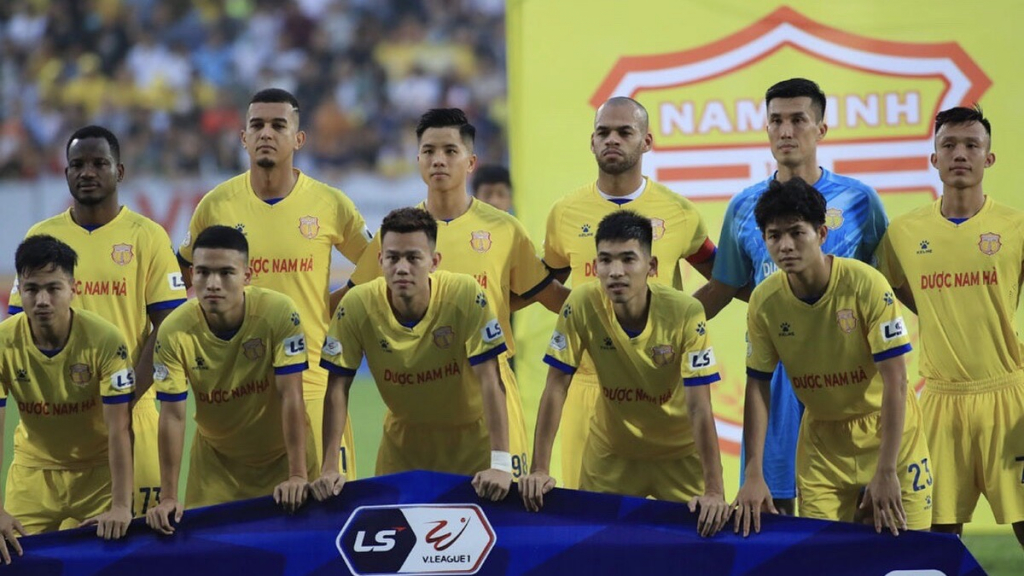 Nam Định chịu chi, sở hữu đôi cánh “thiên thần” ở V.League 2022