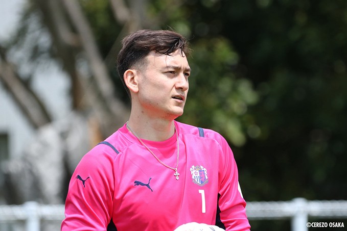 Văn Lâm nhận nhiệm vụ quan trọng từ HLV Cerezo Osaka