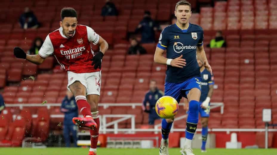 Arsenal nguy cơ mất Aubameyang ở trận gặp Southampton