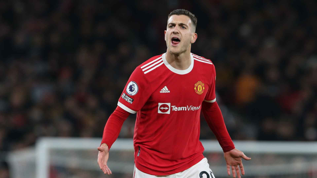 Điểm tin bóng đá tối 6/12: Mourinho nhắm mua Diogo Dalot,  Malaysia ra quân thuận lợi