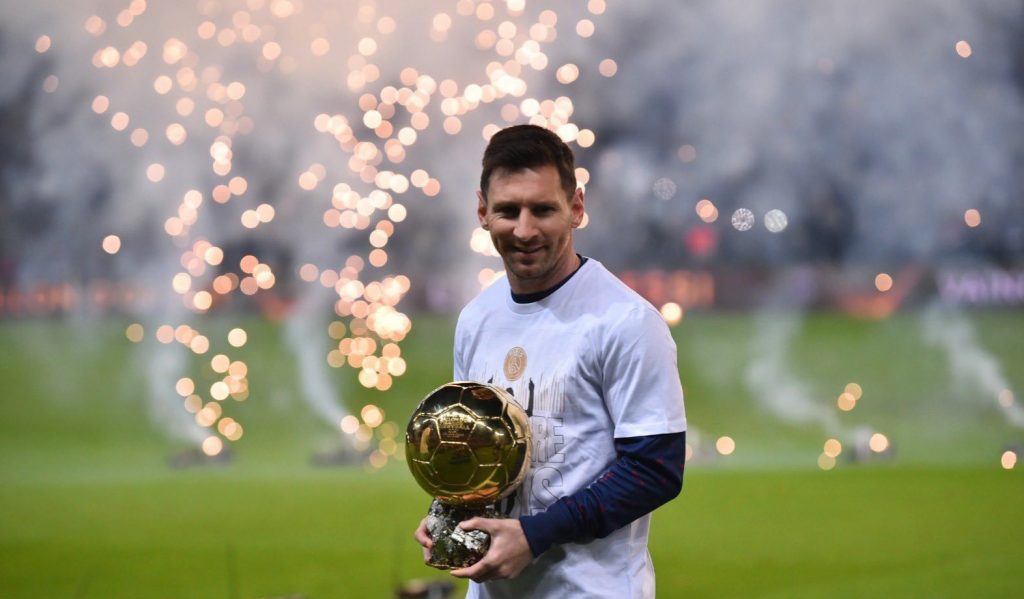 Messi ra mắt Quả bóng vàng trên sân nhà, gửi lời tâm tình tới fan PSG