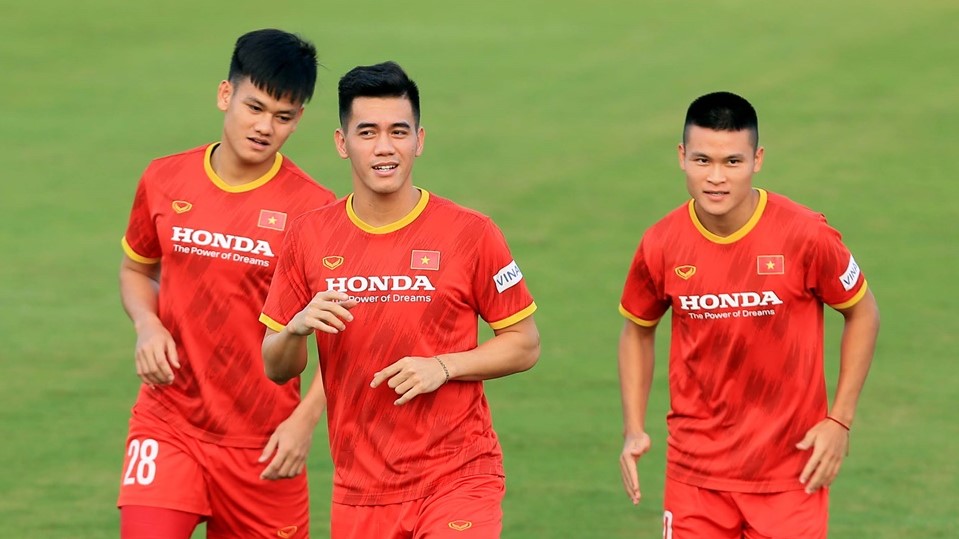 Tiền đạo ĐT Việt Nam chia tay đội bóng cũ, sẵn sàng cập bến Hà Nội FC