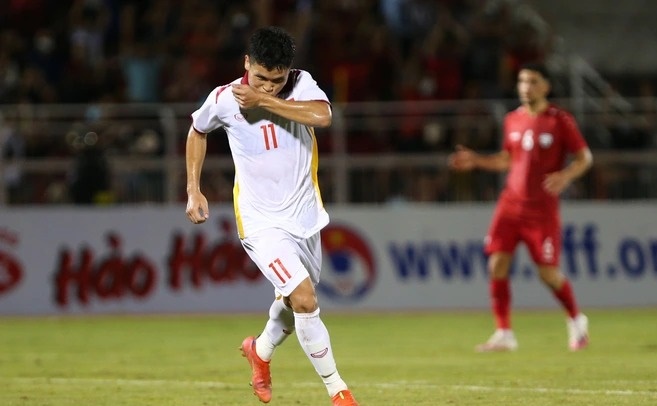 2 bàn thắng đưa Tuấn Hải ra ánh sáng ở ĐT Việt Nam
