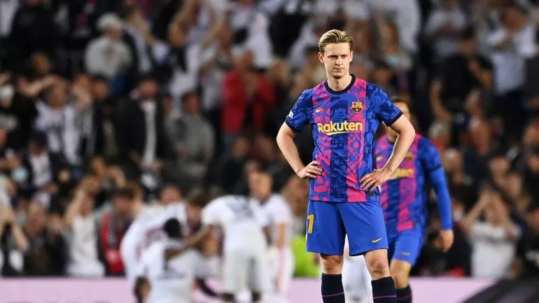 Barca 'quay xe cực gắt' trong vụ bán De Jong cho MU