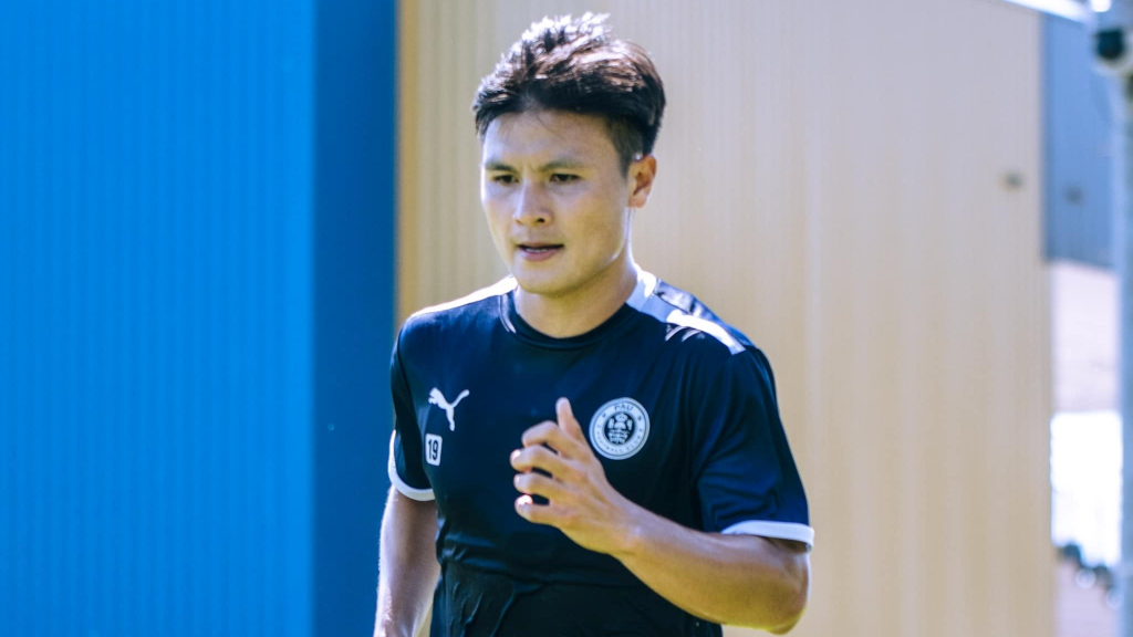 Quang Hải nhận đặc quyền tại Pau FC, quyết tâm giành suất đá chính