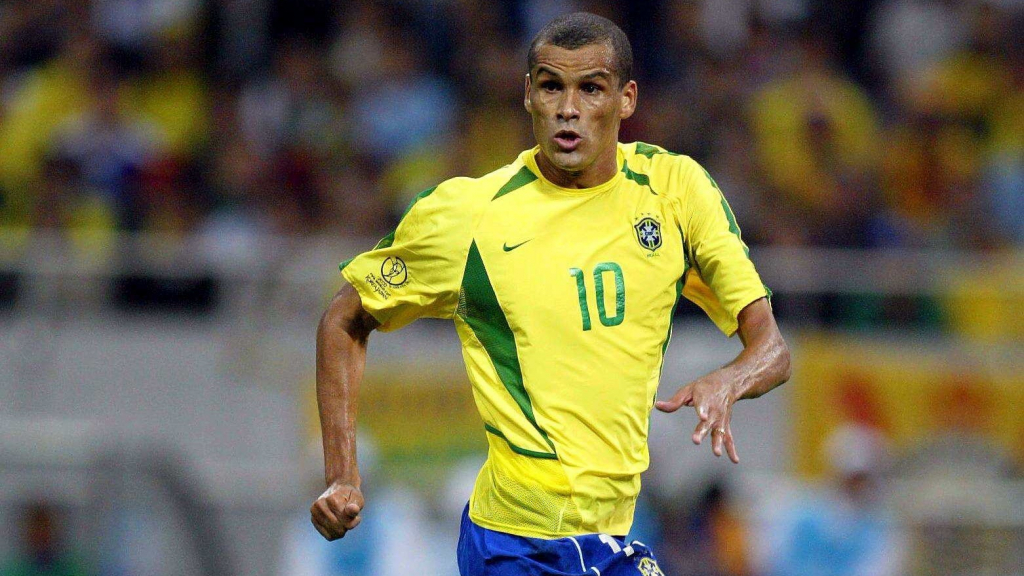 Rivaldo mùa TC trong FIFA Online 4: Phù thuỷ Brazil