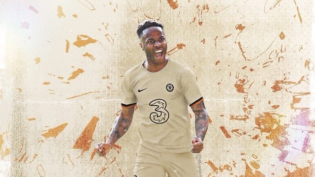 NÓNG: Chelsea và Man City chốt mức giá cho Raheem Sterling