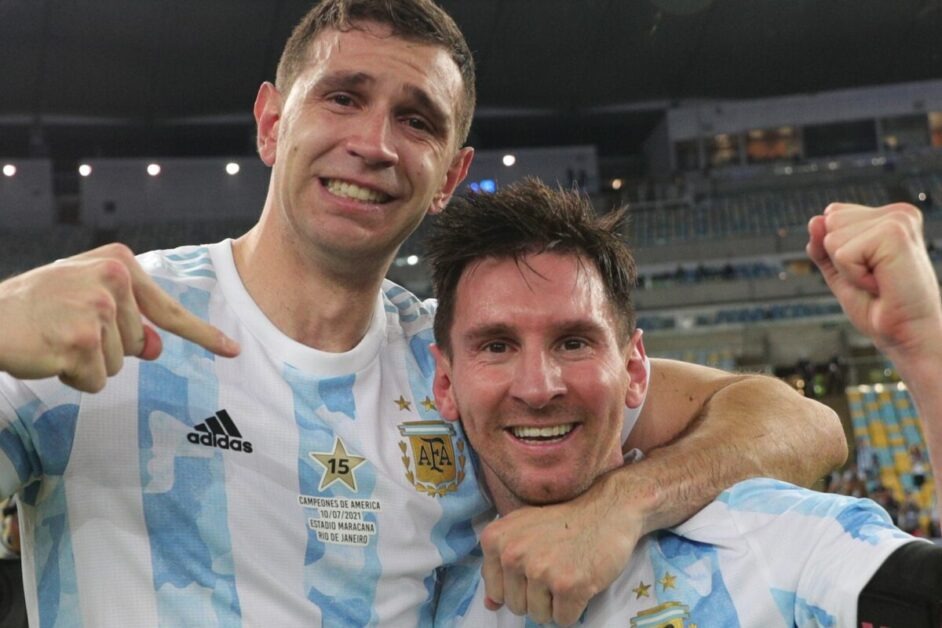 Thủ môn Argentina nổi da gà khi nghe Messi phát biểu