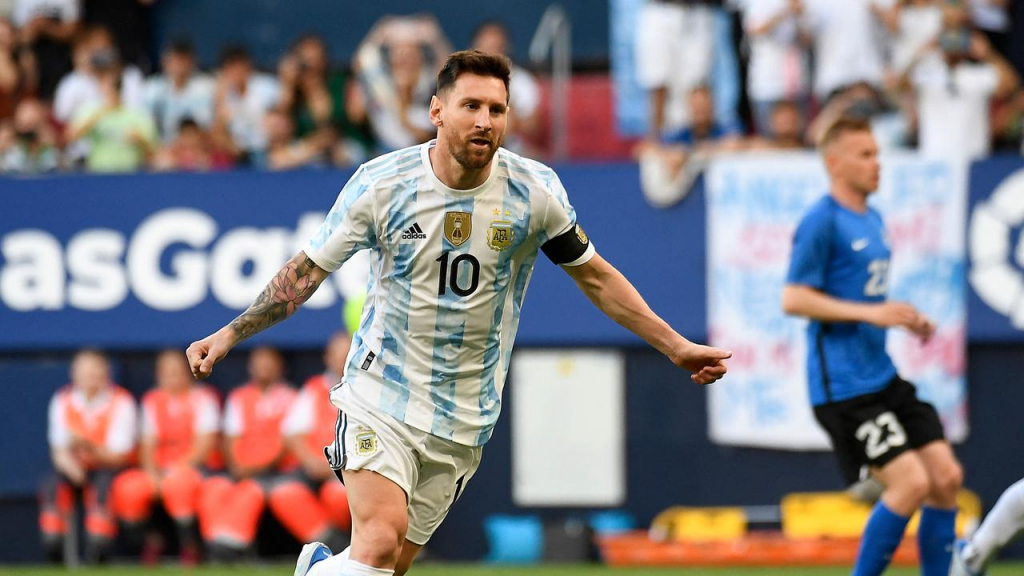 VIDEO: Chiêm ngưỡng 5 bàn thắng đẳng cấp của Messi trước Estonia