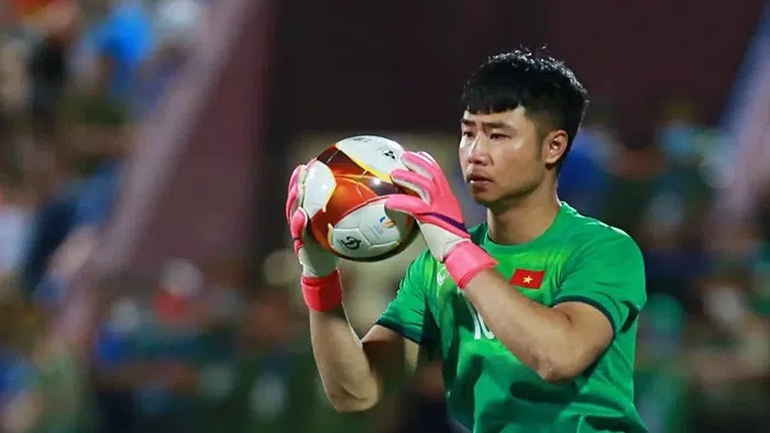VIDEO: Sai lầm đáng tiếc của thủ môn Văn Toản trước U23 Thái Lan