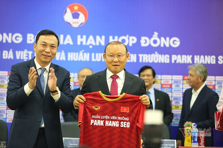 Yếu tố then chốt giúp HLV Park Hang Seo tiếp tục gắn bó với bóng đá Việt Nam