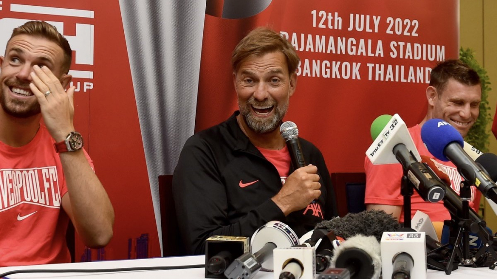 Klopp buông lời châm chọc MU trước đại chiến trên đất Thái Lan