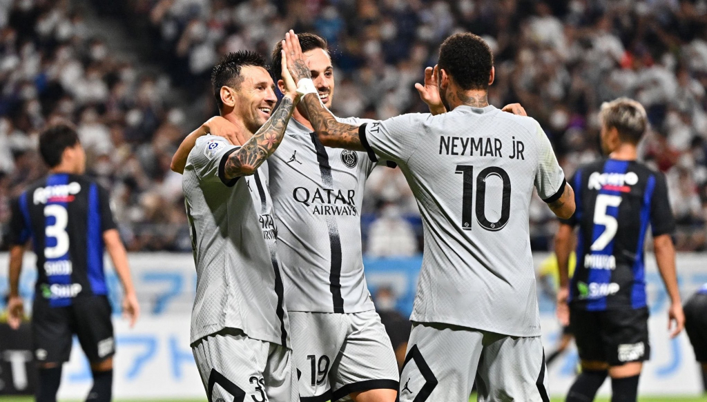 Tam tấu Neymar - Messi - Mbappe rực sáng, PSG đánh bại Gamba trong cơn mưa bàn thắng