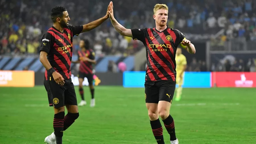 VIDEO: De Bruyne cân cả America giúp Man City ra quân mỹ mãn