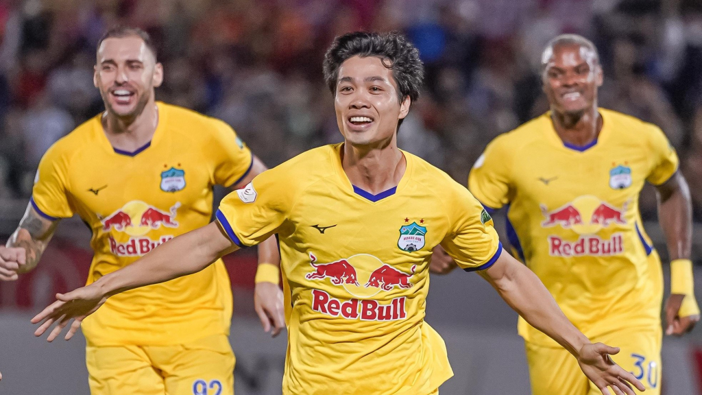 5 điểm nhấn vòng 11 V.League: HAGL nối dài mạch thắng, Hà Nội FC củng cố ngôi đầu