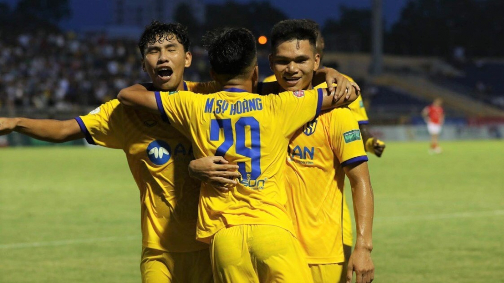 6 cầu thủ 19 tuổi ấn tượng nhất V.League 2022: SLNA góp 2 đại diện