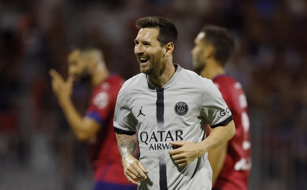 Vượt mặt Ronaldo, Messi trở thành “vua săn cú đúp” ở thế kỷ 21