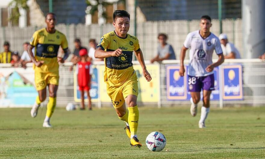 Quang Hải đạt thông số không ai ngờ tới tại Pau FC