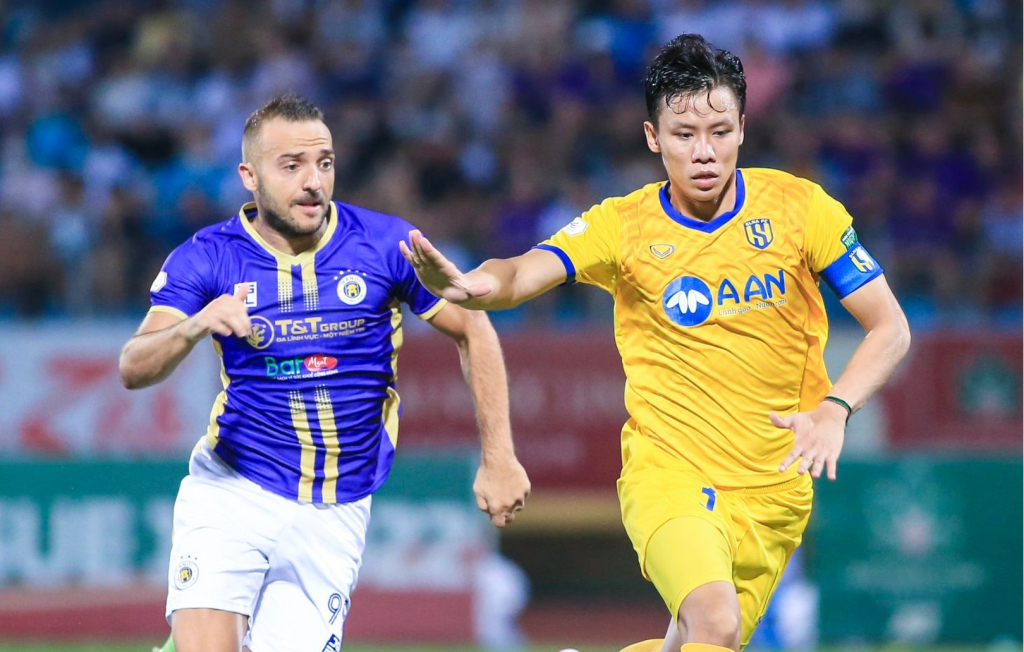 SLNA đấu Hà Nội FC: Chậm mà chắc, đừng nhanh mà ẩu