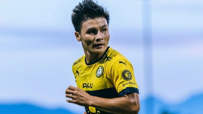 Sự kém cỏi của đồng đội tại Pau FC kéo Quang Hải đi xuống