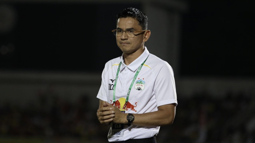 Thái Lan nhắm Kiatisak cho World Cup 2026, HAGL nguy to?