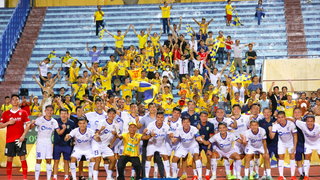 Vòng 12 V.League: SLNA tìm lại niềm vui chiến thắng, Hà Nội FC thể hiện đẳng cấp