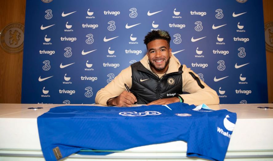 CHÍNH THỨC: Chelsea trói chân Reece James thành công