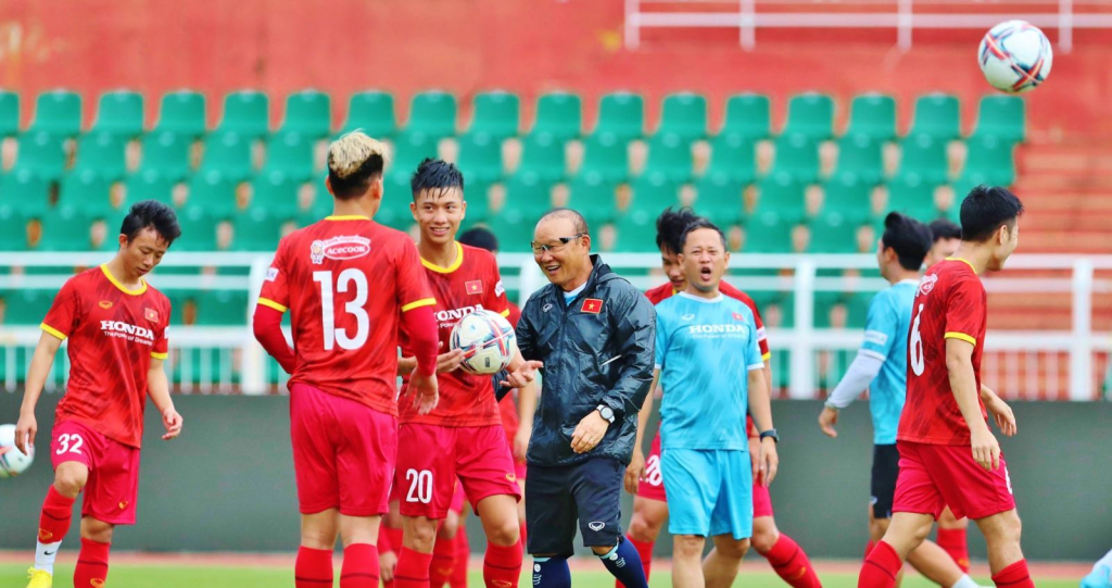 ĐT Việt Nam khiến đối thủ ở AFF Cup ngưỡng mộ như thế nào?