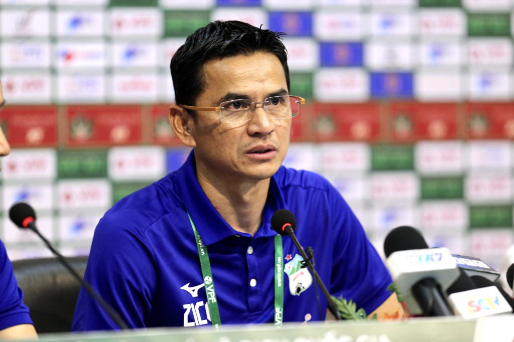 Kiatisak khẳng định HAGL sẽ bám đuổi vô địch với Hà Nội FC