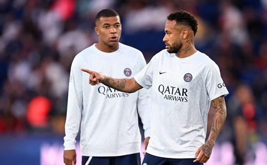 Lãnh đạo PSG thừa nhận sai lầm về Neymar và Mbappe