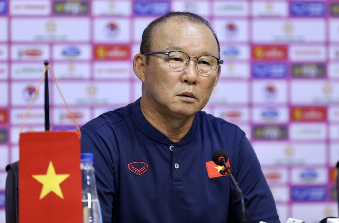 Muốn Quang Hải dự AFF Cup, HLV Park Hang Seo vô tình cản trở mộng xuất ngoại của cầu thủ Việt?