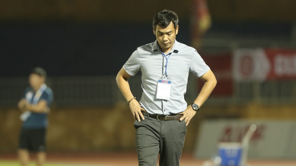 SLNA không thắng 5 trận liên tiếp, HLV Huy Hoàng nhận trách nhiệm