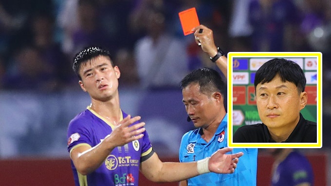 Duy Mạnh nhận thẻ đỏ, HLV Hà Nội FC yêu cầu V.League sớm có VAR