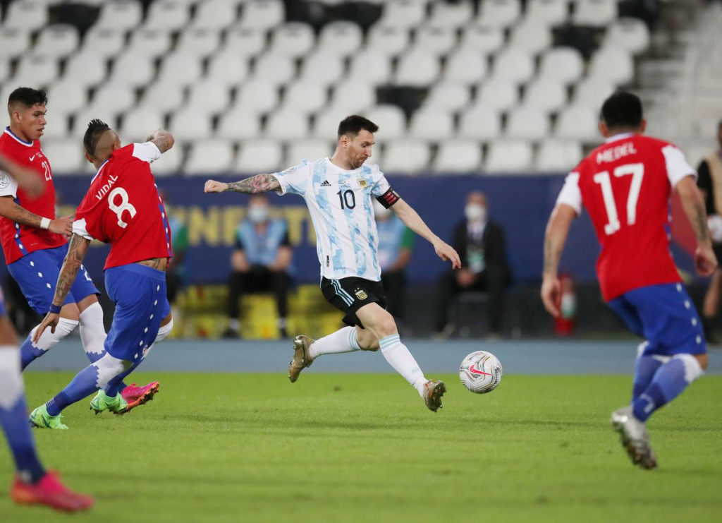 Soi kèo phạt góc Chile vs Argentina