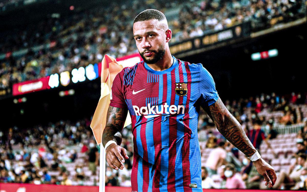 Bị Barca phản bội, Depay có hành động phũ phàng