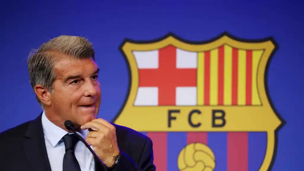 Tài chính eo hẹp, Barca nhắm tới 5 hậu vệ 'ngon - bổ - rẻ' ở hè 2022