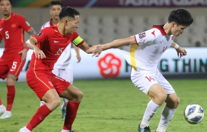 Đội trưởng tuyển Trung Quốc sẵn sàng “chấp Tây” khi đấu Việt Nam