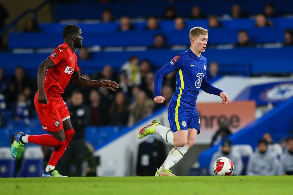 Fan Chelsea phát cuồng với màn ra mắt của thần đồng 17 tuổi - Lewis Hall