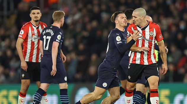 CĂNG: Grealish hẹn cầu thủ Southampton thanh toán nợ nần sau trận