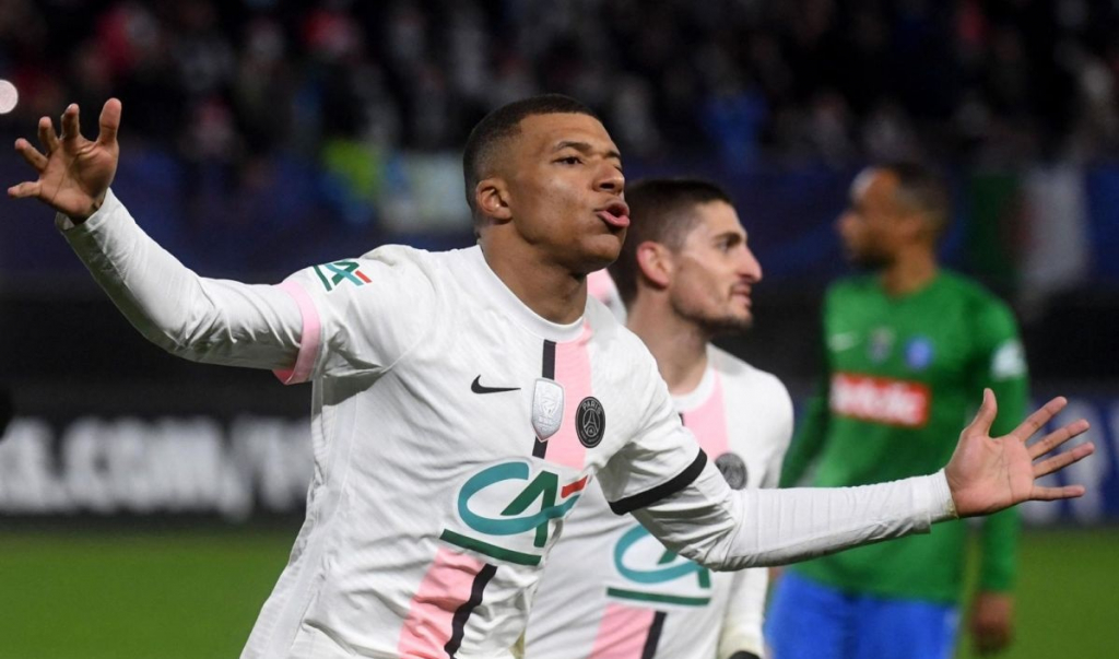 Messi nhiễm Covid-19, Mbappe một mình gánh cả hàng công của PSG